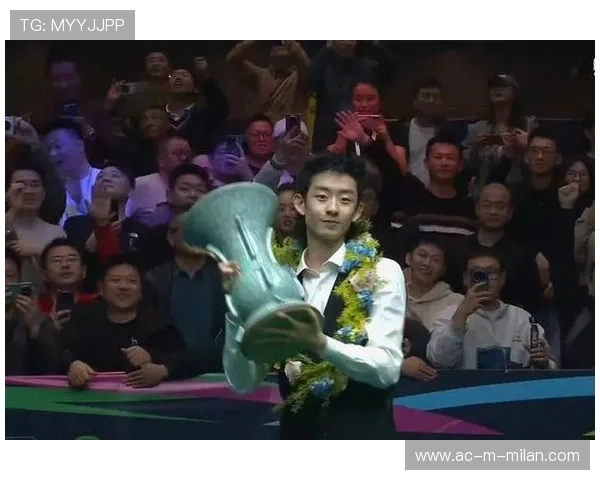 5-4！吴宜泽领先希金斯，上半场狂轰三杆破百，吴希泽的